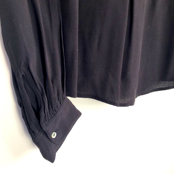 ✨3/$30✨ H&M BLACK LACE BLOUSE - Picture 3 of 6